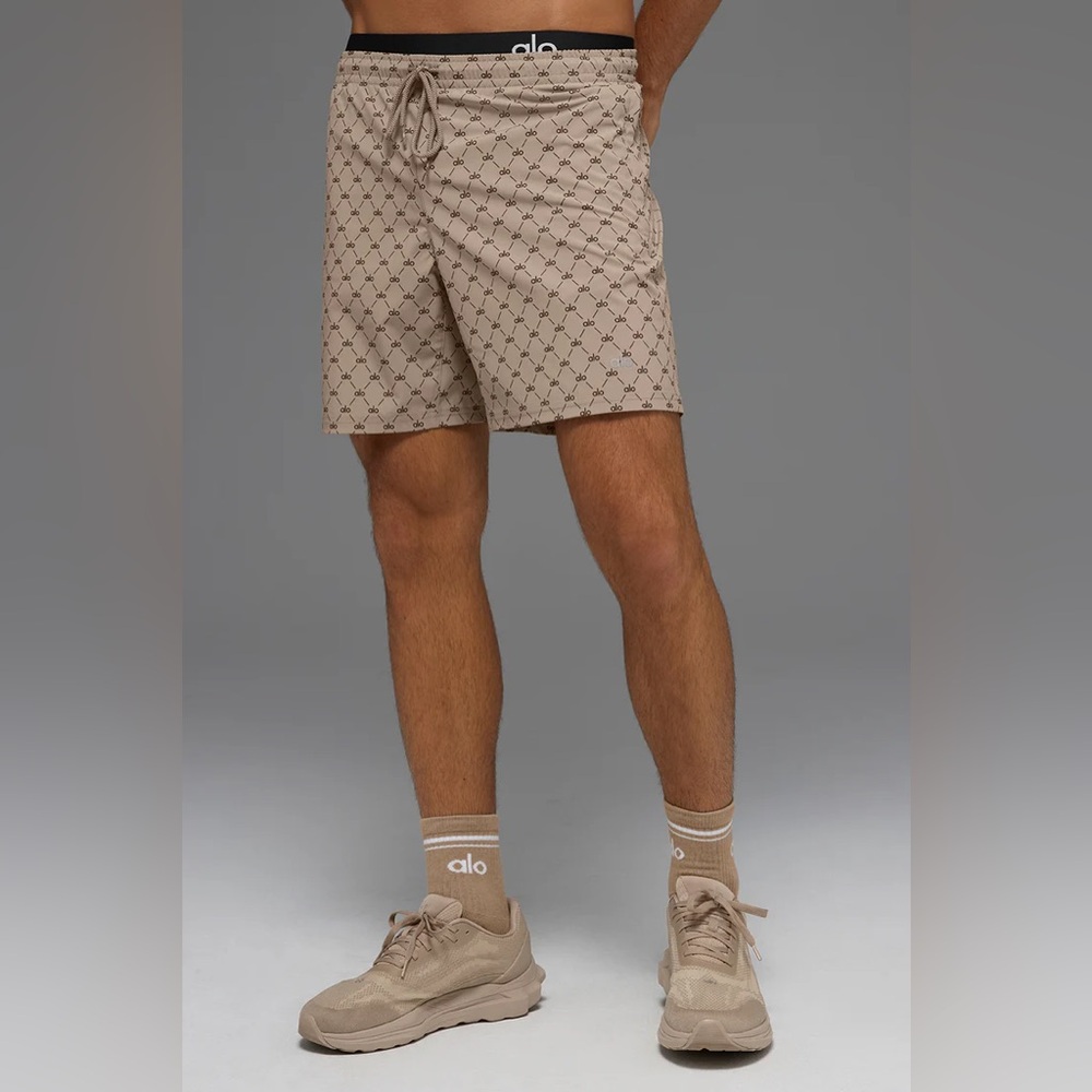 NWT ALO Yoga 7” Diamond Circuit Short